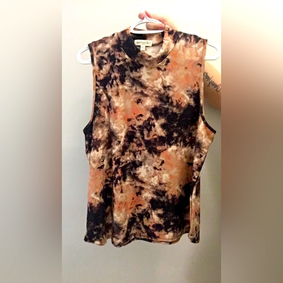 Pink/purple tie dye turtle neck style tank - Picture 2 of 3